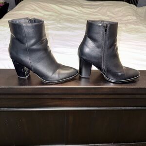 Dream Pairs Black Heeled Boots with Block Heel